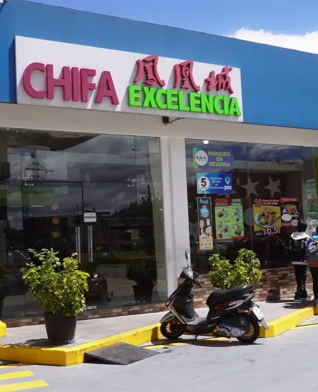 Chifa Excelencia en Plaza Redondel, Otavalo