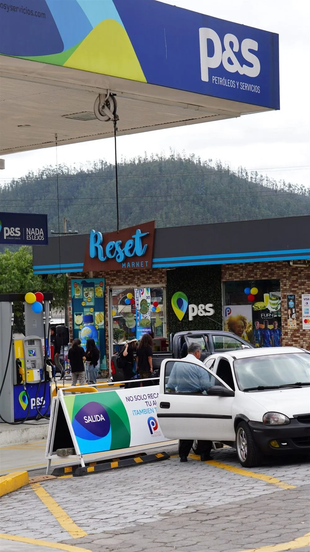 Reset Market, Plaza Redondel