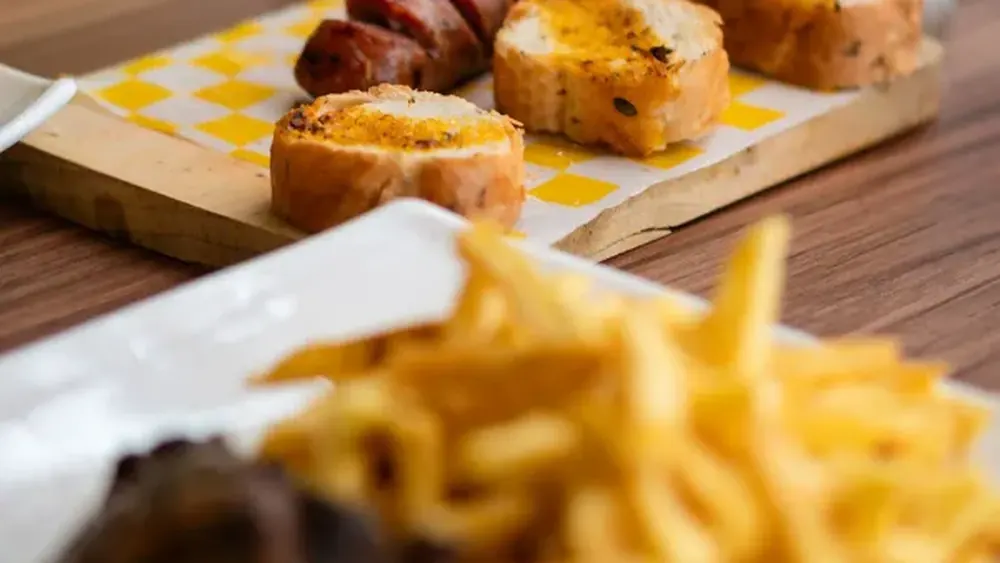 Comida en Otavalo: parrilla y choripán